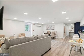 311 Old Rodgers Rd in Bristol, PA - Building Photo - Building Photo