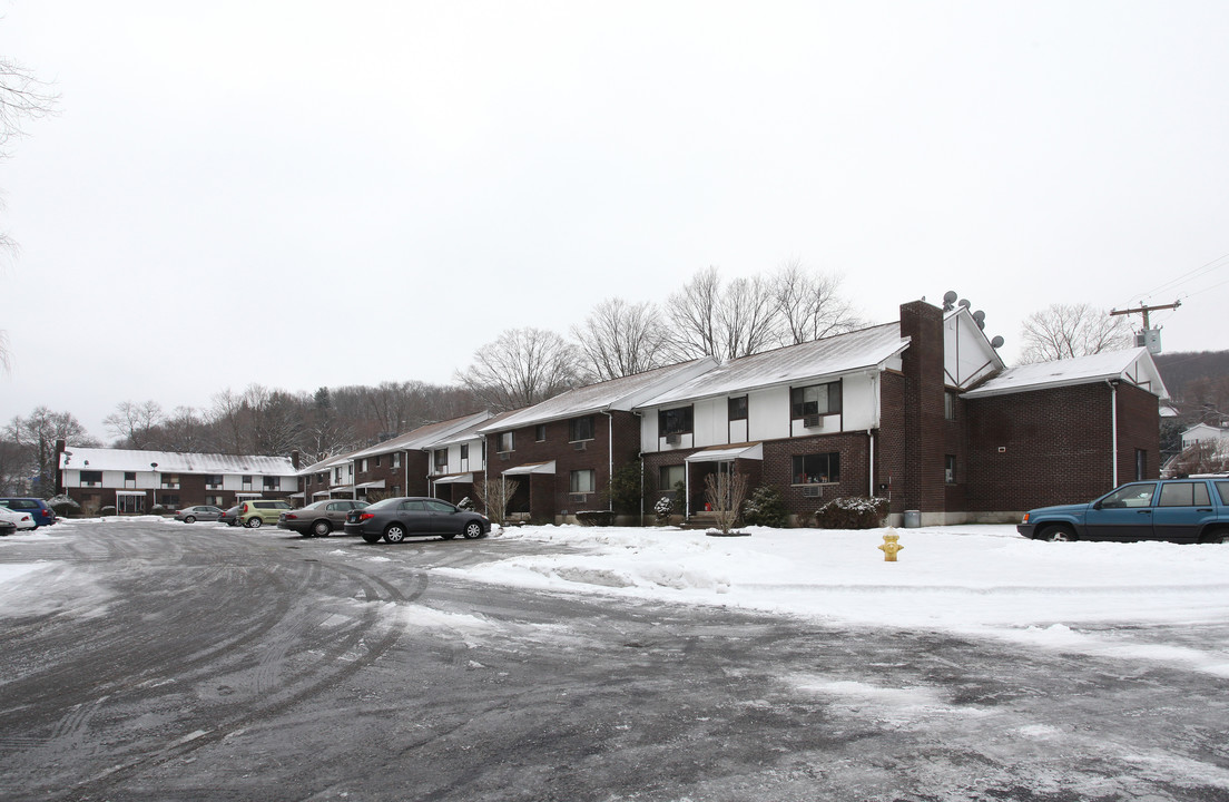 Westbrook Park Apartments in Seymour, CT - Building Photo