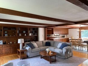 12 Seavers Rd in Orleans, MA - Building Photo - Building Photo