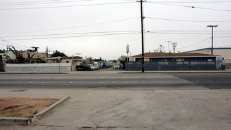 Adobe Mobile Home Park in Gardena, CA - Building Photo