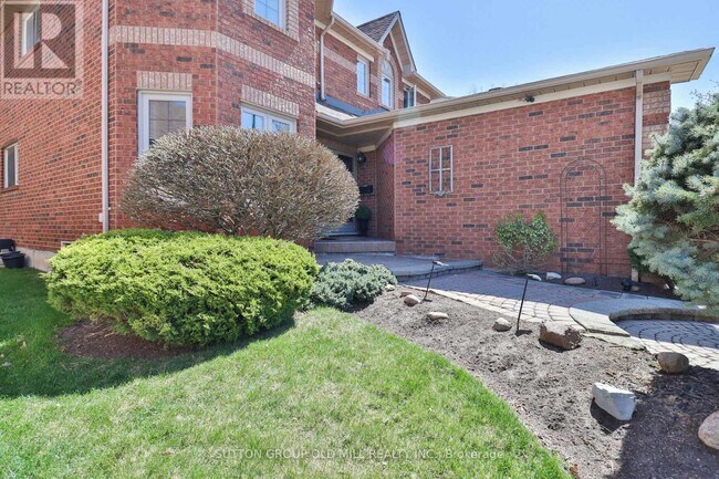 6835 Forest Park Dr in Mississauga, ON - Building Photo - Building Photo