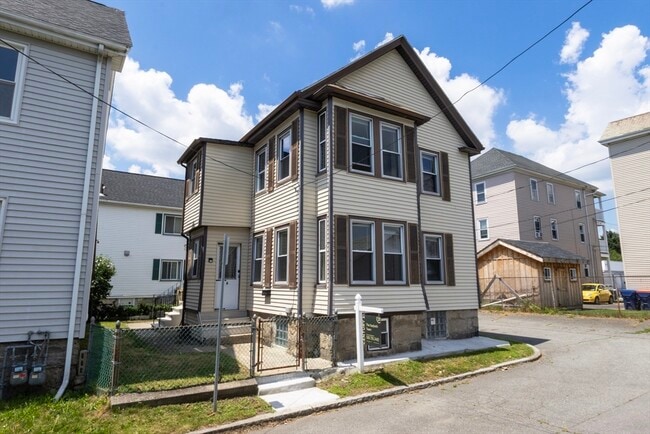 6 Coffin Ave Ct in New Bedford, MA - Building Photo - Building Photo