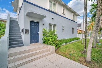 1801 SW 5th St, Unit #1 in Miami, FL - Foto de edificio - Building Photo