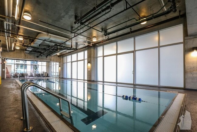 502 E Illinois St, Unit 1812 in Chicago, IL - Building Photo - Building Photo