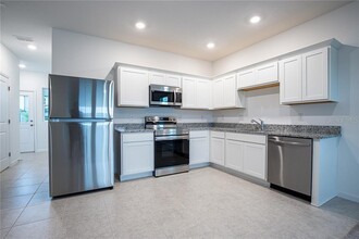3277 Vesara Dr in Davenport, FL - Building Photo - Building Photo