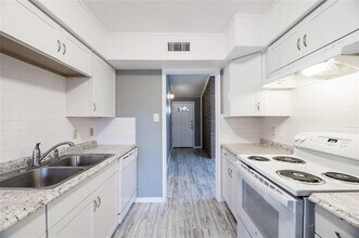 3553 High Mesa Dr in Dallas, TX - Building Photo - Building Photo