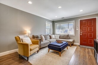 13810 Parkland Dr in Rockville, MD - Building Photo - Building Photo