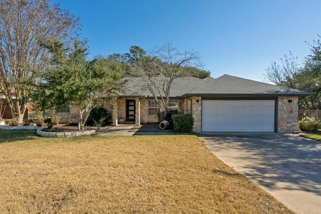 property at 810 Meadow Oaks Dr