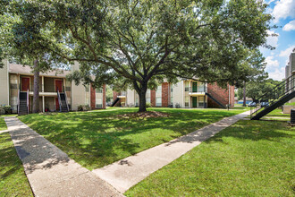 Sherwood Acres in Baton Rouge, LA - Building Photo - Building Photo