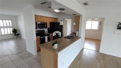 570 Circlewood Dr in Venice, FL - Building Photo - Building Photo