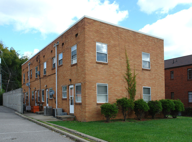 3504 Noyes Ave SE in Charleston, WV - Building Photo - Building Photo