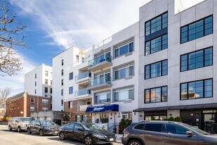 27-17 27th St in Astoria, NY - Building Photo