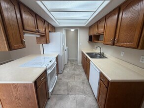 1609 E Ellis Dr in Tempe, AZ - Building Photo - Building Photo