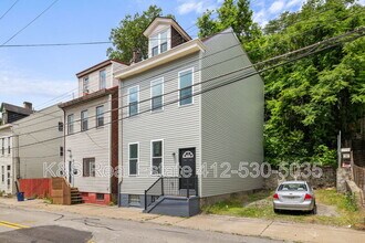 1032 Spring Garden Ave in Pittsburgh, PA - Building Photo - Building Photo