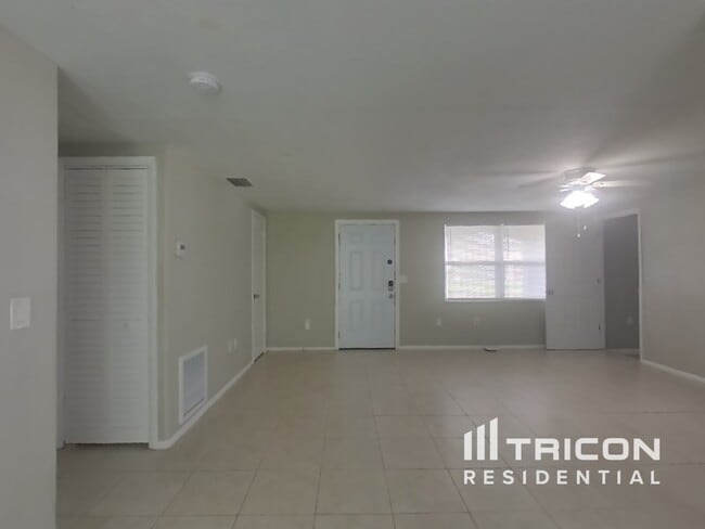 3007 Bucida Dr in Sarasota, FL - Building Photo - Building Photo