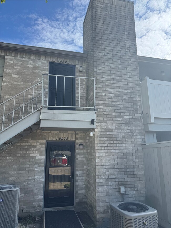 property at 10821 Braes Bend Dr
