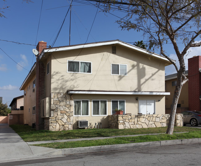 9629-9630 Belmont St in Bellflower, CA - Building Photo - Building Photo