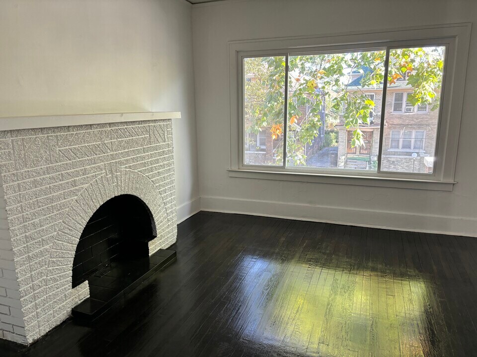 3242 Clairmount Ave, Unit 1 in Detroit, MI - Building Photo