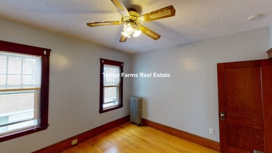 117 Hillsdale Rd, Unit 1 in Somerville, MA - Building Photo - Building Photo