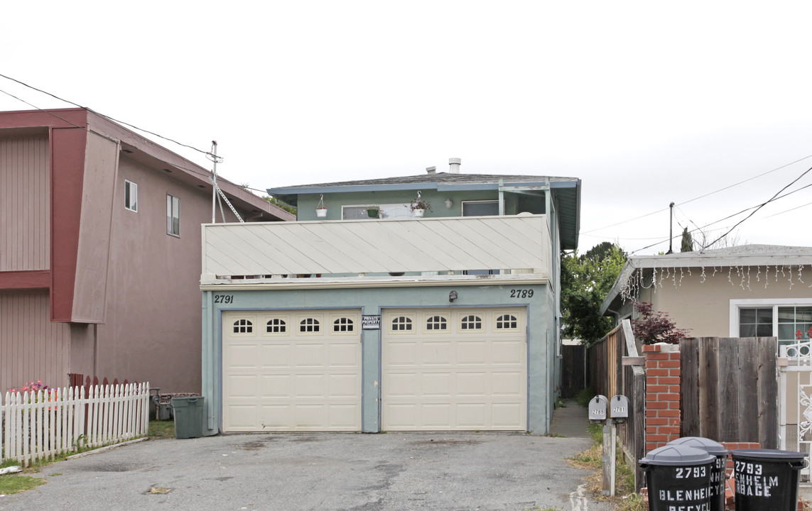 2789-2791 Blenheim Ave in Redwood City, CA - Foto de edificio