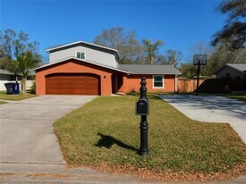 4107 Hudson Way in Tampa, FL - Building Photo