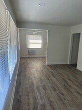 2711 W Victory Blvd in Burbank, CA - Building Photo - Building Photo