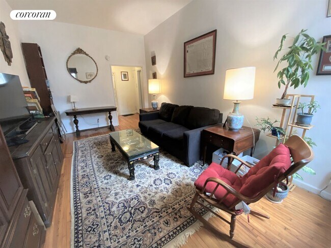 103 W 74th St in New York, NY - Building Photo - Building Photo