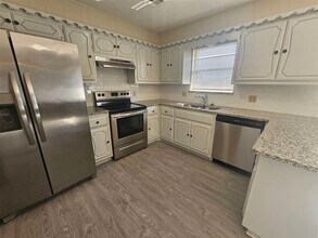 1611 NW Black Mesa Dr in Lawton, OK - Building Photo - Building Photo