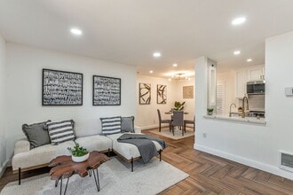 665 Dartmore Ln in Hayward, CA - Building Photo - Building Photo