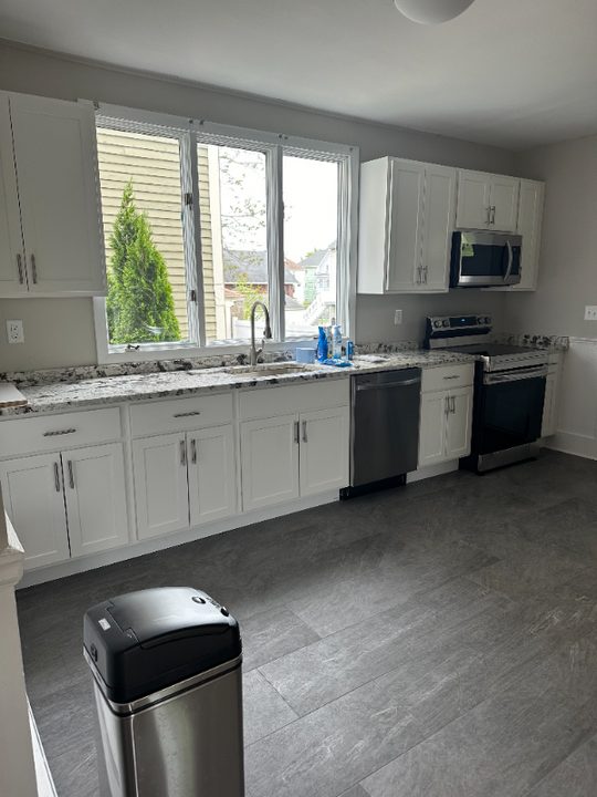 24 Blaisdell St, Unit 1 in Haverhill, MA - Building Photo