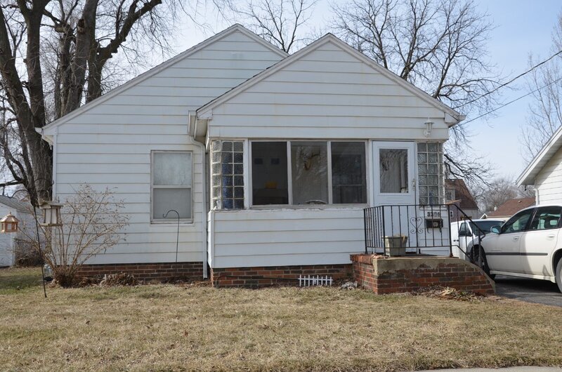 3306 SW 13th St in Des Moines, IA - Foto de edificio
