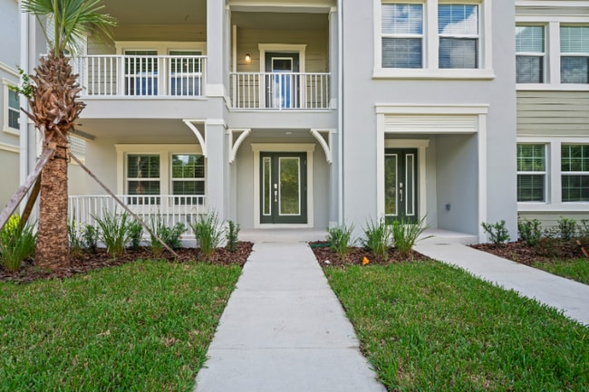 28421 Grassland Rnch Ln in Wesley Chapel, FL - Building Photo - Building Photo