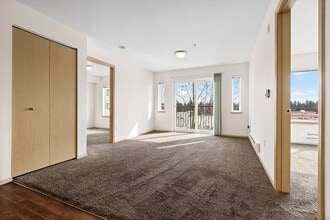 Interurban Senior Living Apartments in Seattle, WA - Foto de edificio - Building Photo