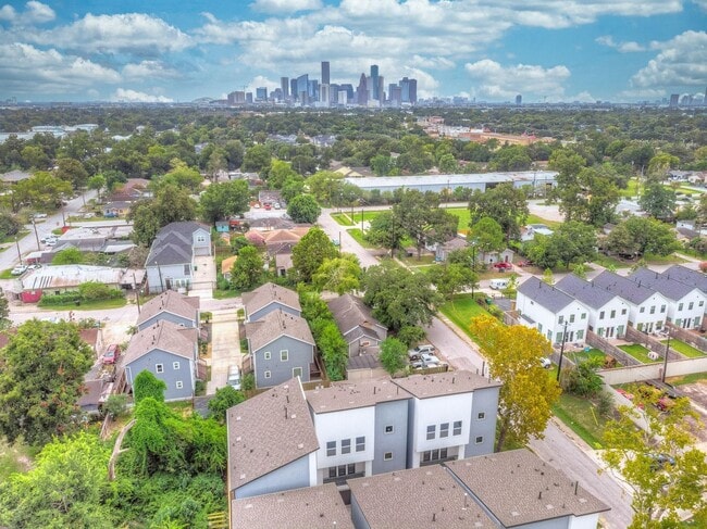 property at 3722 Robertson St