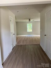 5128 Wolfridge Ave in Charlotte, NC - Building Photo - Building Photo