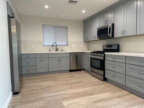 22700 Criswell St in West Hills, CA - Building Photo - Building Photo