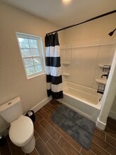 2000 Effingham St in Portsmouth, VA - Foto de edificio - Building Photo