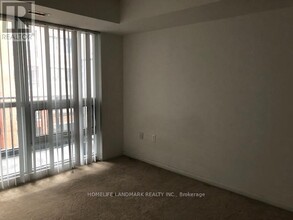 3091-3091 Dufferin St in Toronto, ON - Building Photo - Building Photo