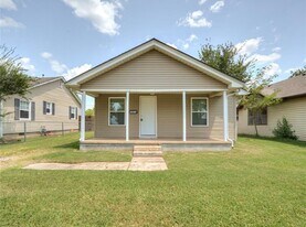 1823 N Louisa Ave in Shawnee, OK - Building Photo