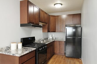 Yorkleigh in Duluth, MN - Building Photo - Building Photo