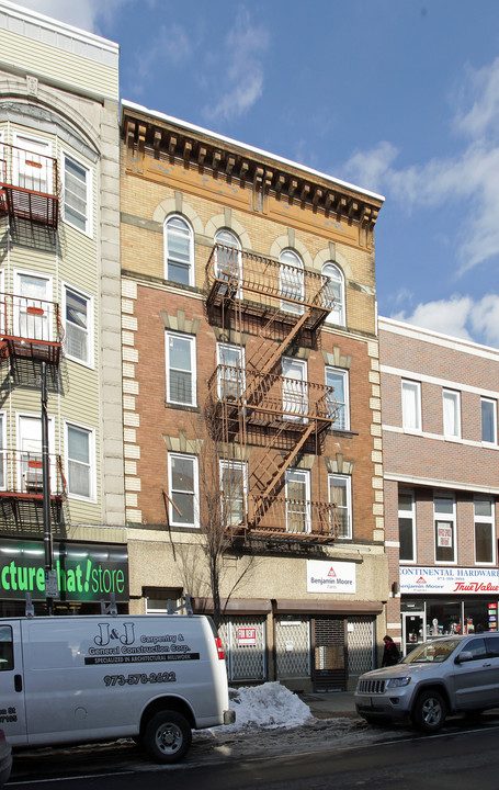 190 Ferry St in Newark, NJ - Building Photo