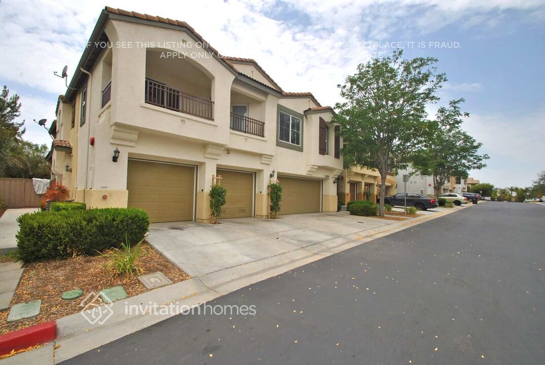 25290 Meadow Walk St in Murrieta, CA - Building Photo