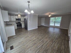 3600 Persimmon Rd in Hope Mills, NC - Building Photo - Building Photo