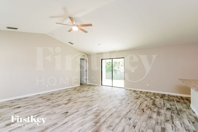 8432 Grove Rd in Ft. Myers, FL - Building Photo - Building Photo