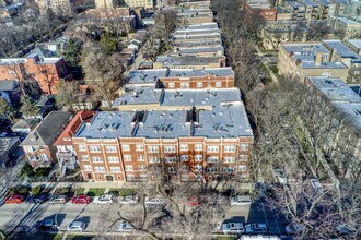2005 W Jarvis Ave, Unit 1 in Chicago, IL - Foto de edificio - Building Photo