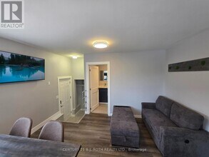 82 Albert St N in Orillia, ON - Building Photo - Building Photo