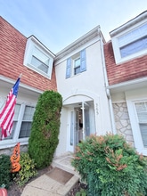 365 Saybrook Ln in Wallingford, PA - Building Photo - Building Photo