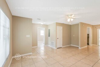 4103 E 97th Ave in Tampa, FL - Foto de edificio - Building Photo