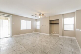 196 Broken Putter Way in Las Vegas, NV - Building Photo - Building Photo