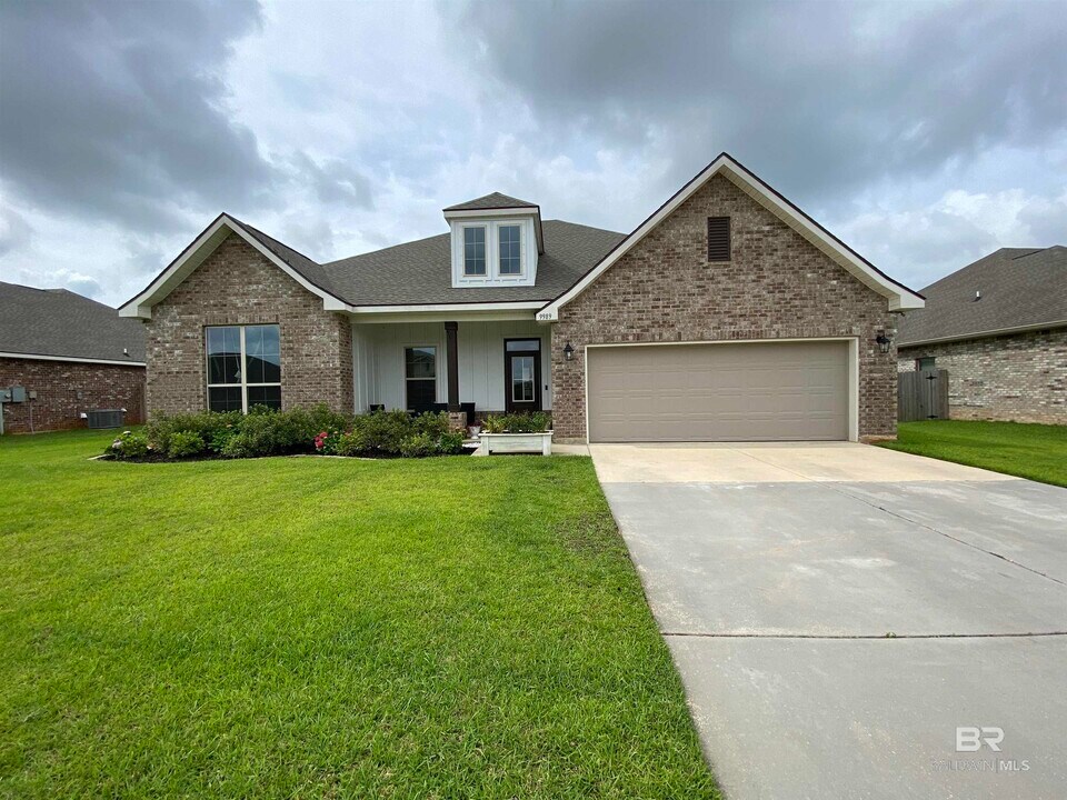 9989 Dunleith Lp in Daphne, AL - Building Photo